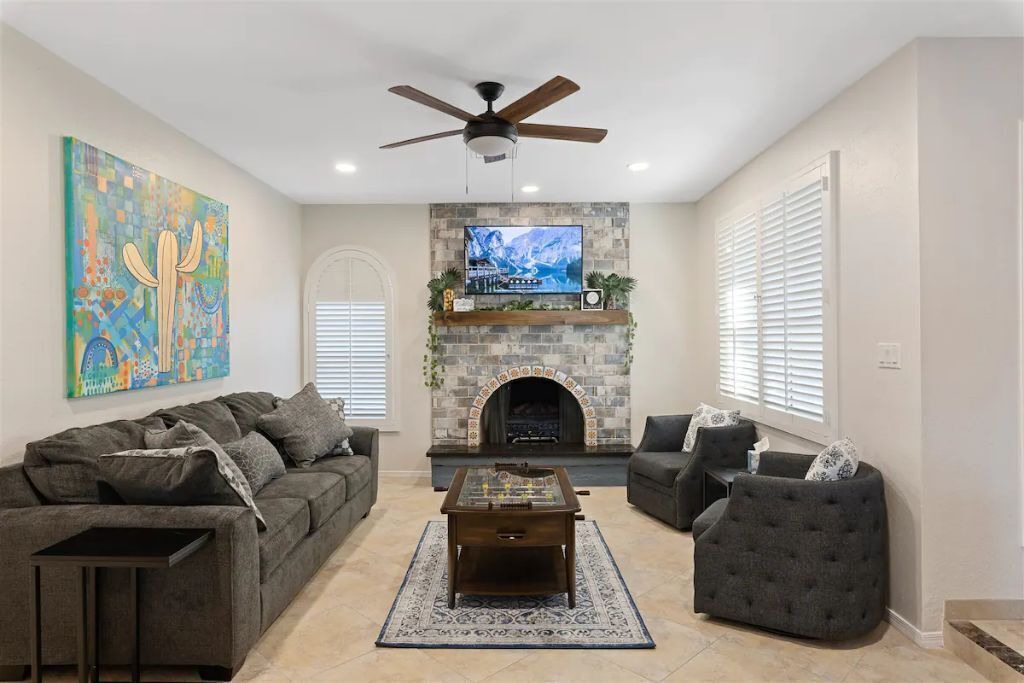 Photo of Livingroom in Dobson Ranch