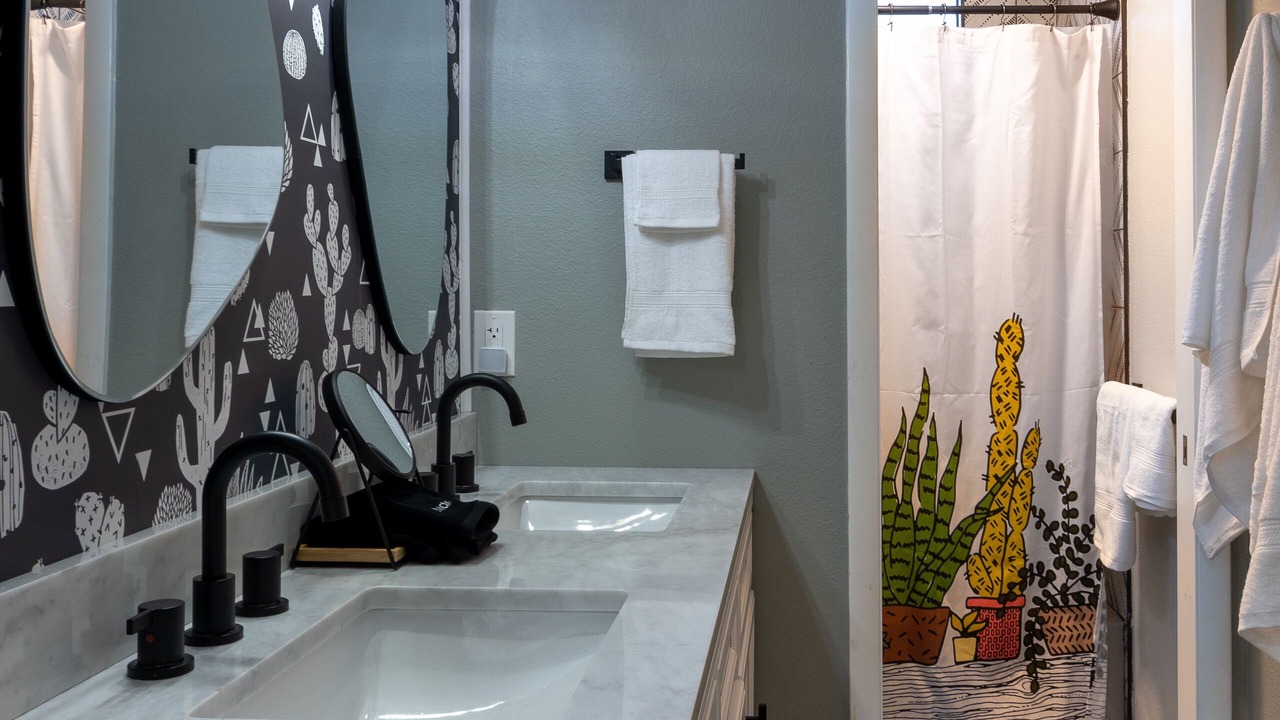 Photo of Bathroom in Golden Hills