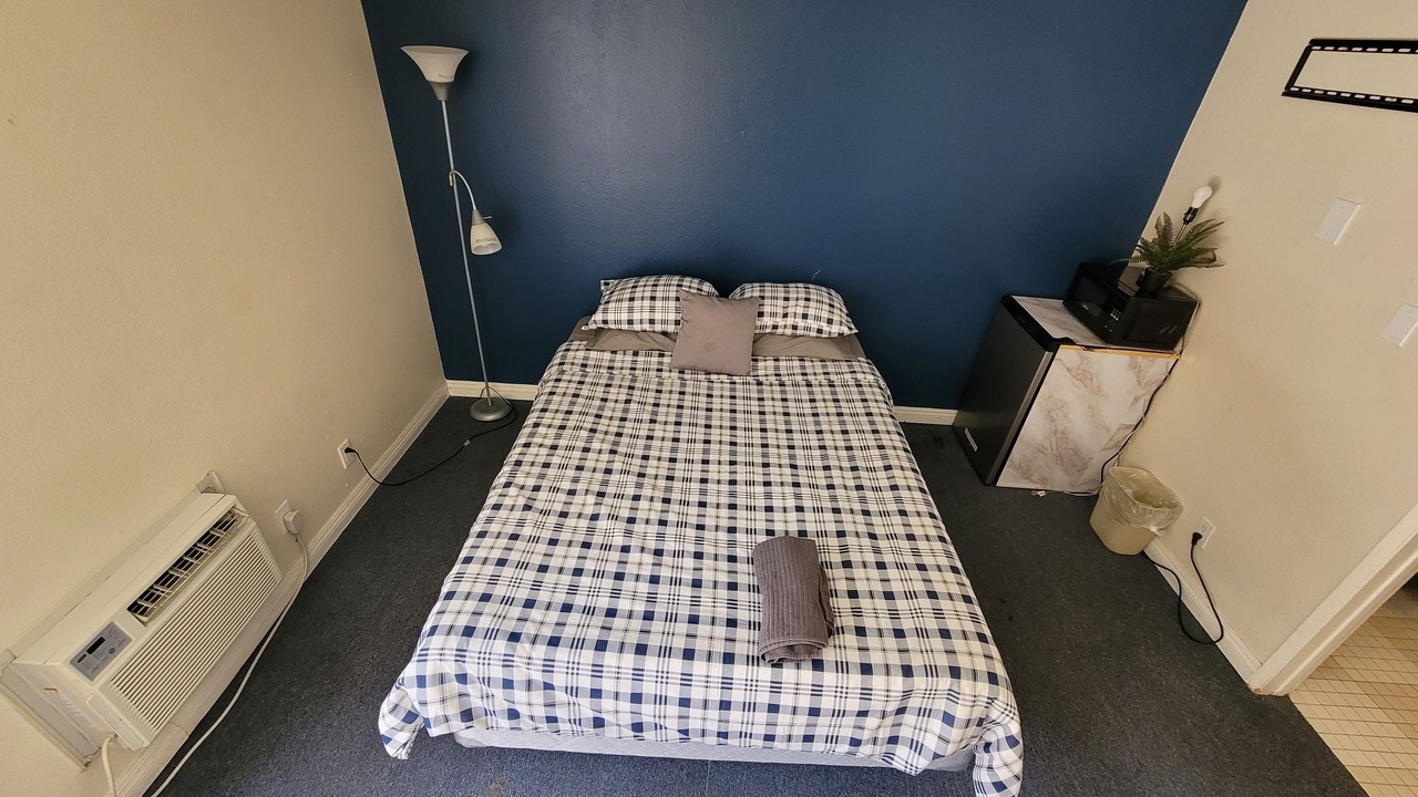 Photo of Bedroom in Beverly Hills