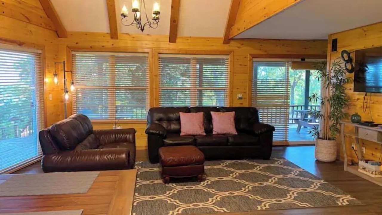 Photo of Livingroom in Westport
