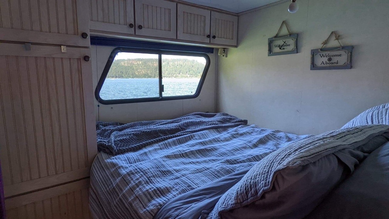 Photo of Bedroom in Worley