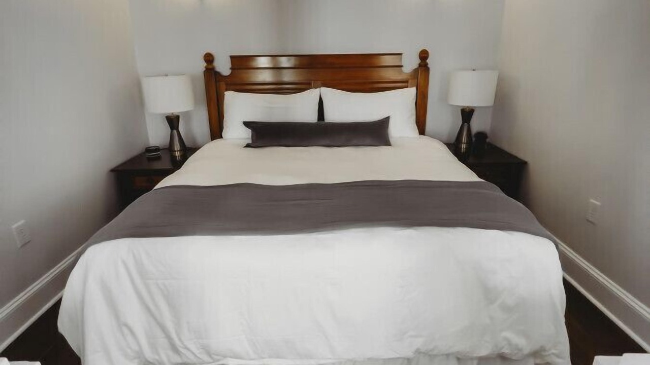 Photo of Bedroom in Downtown