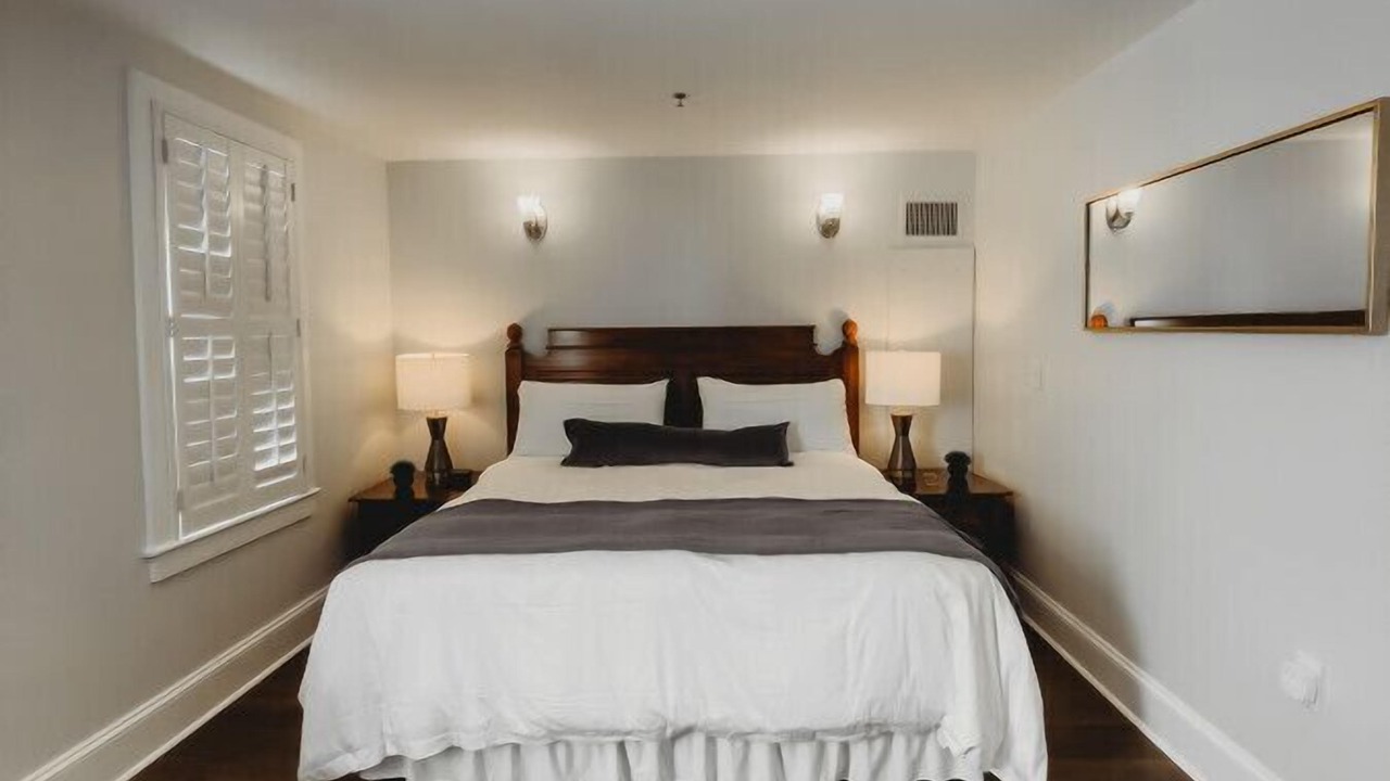 Photo of Bedroom in Downtown