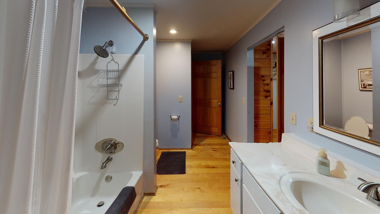 Photo of Bathroom in Laurelville