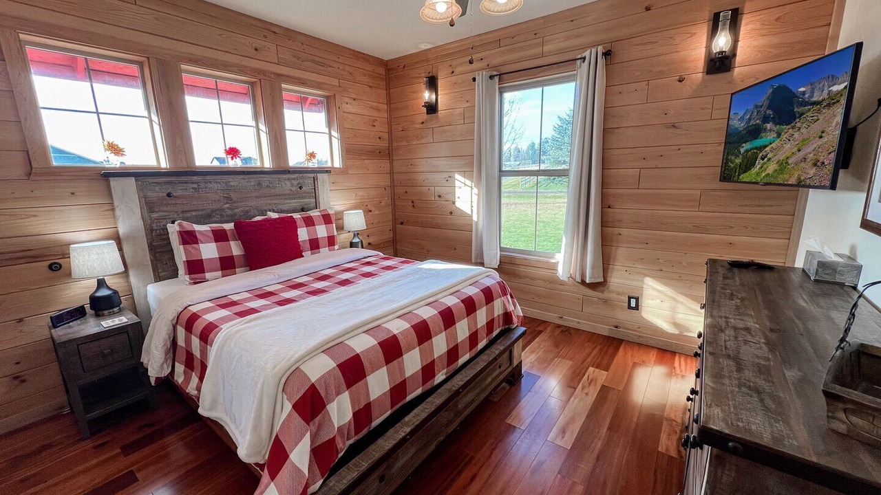 Photo of Bedroom in Columbia Falls