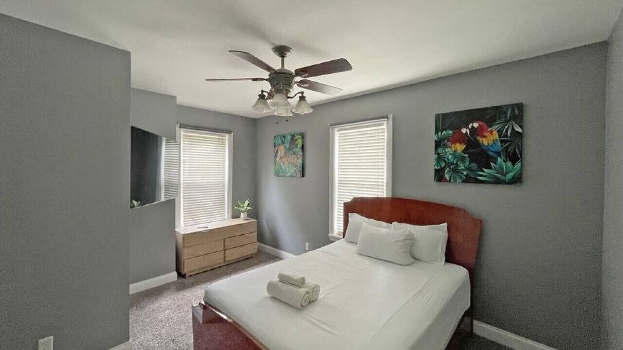 Photo of Bedroom in Mount Auburn