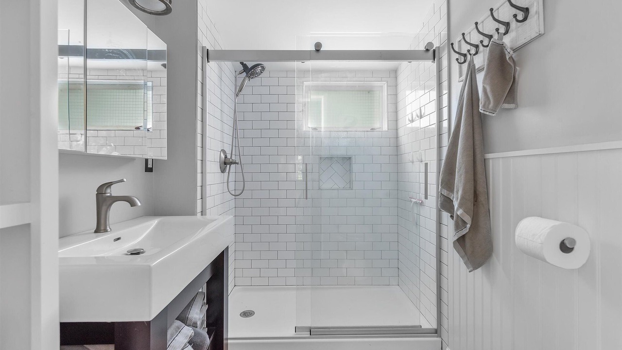 Photo of Bathroom in Lakeside