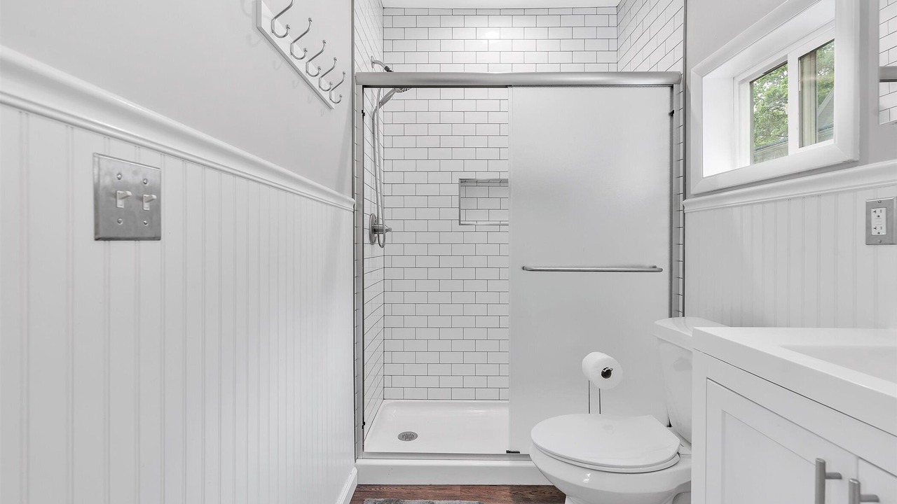 Photo of Bathroom in Lakeside