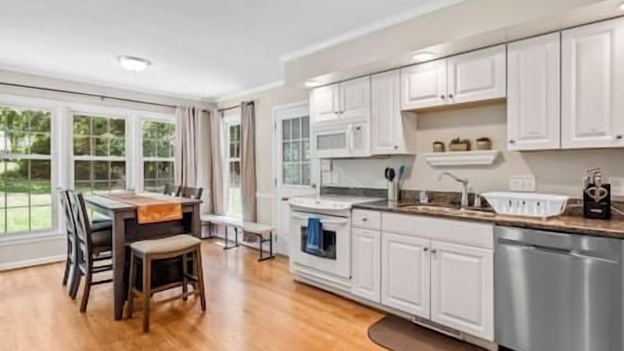 Photo of Kitchen in Elon