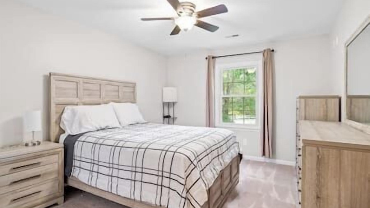Photo of Bedroom in Elon
