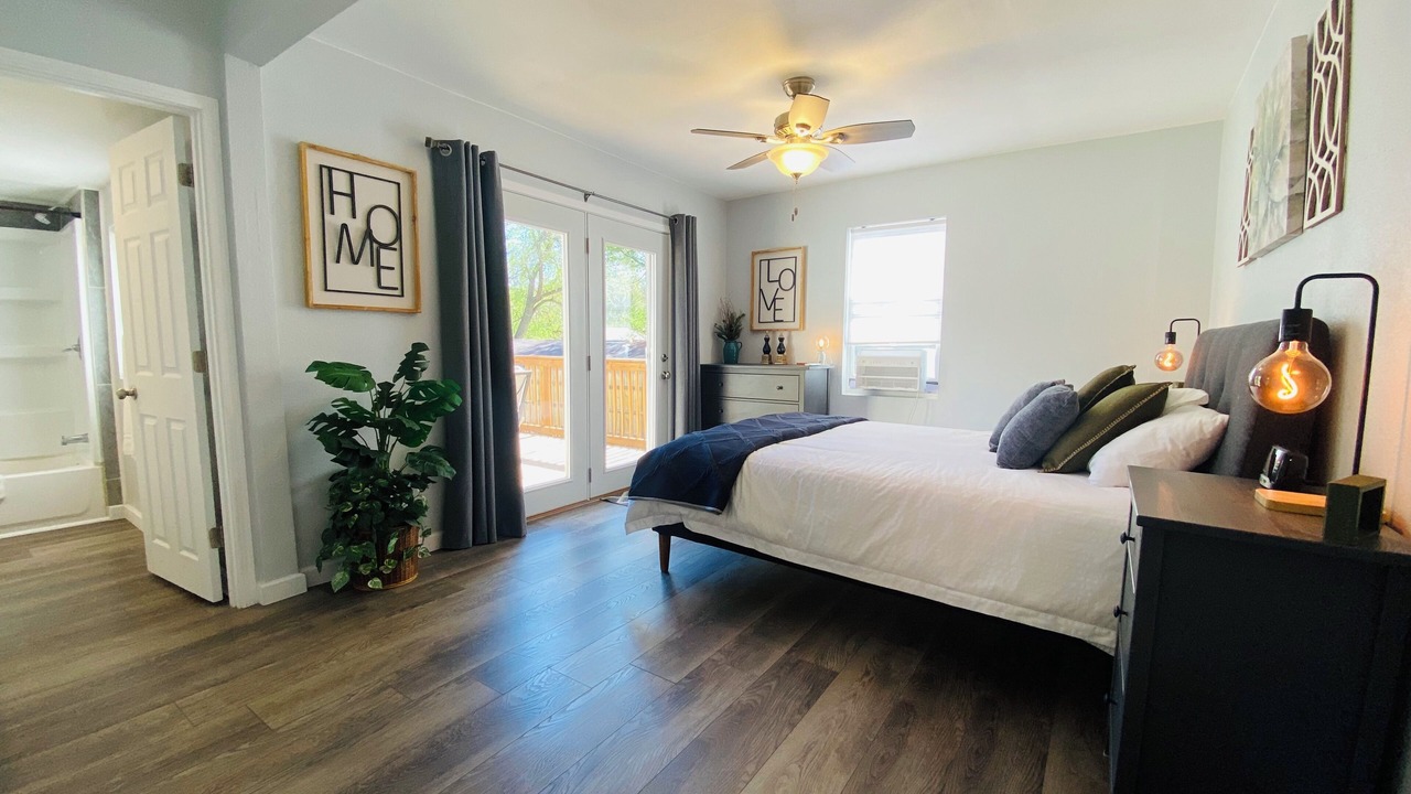 Photo of Bedroom in Hot Springs
