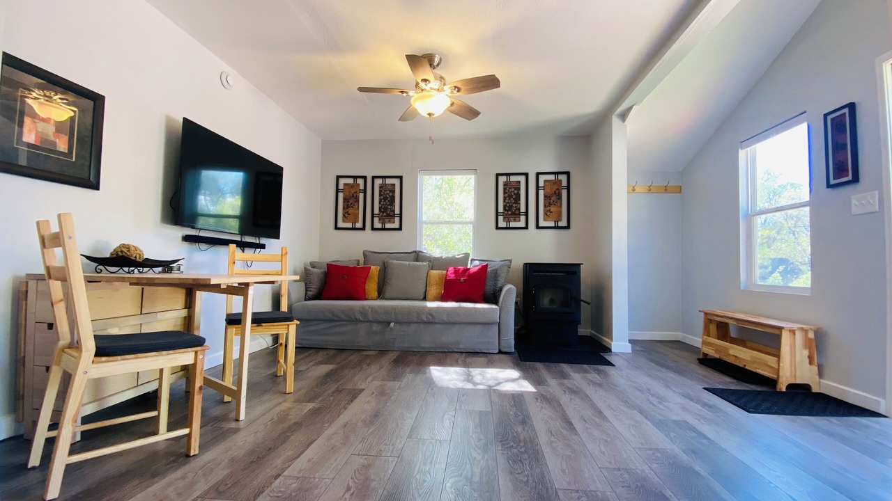 Photo of Livingroom in Hot Springs