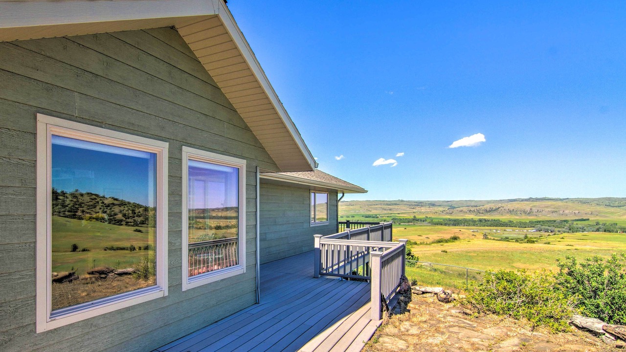 Photo of Patio Balcony in Sweet Grass County