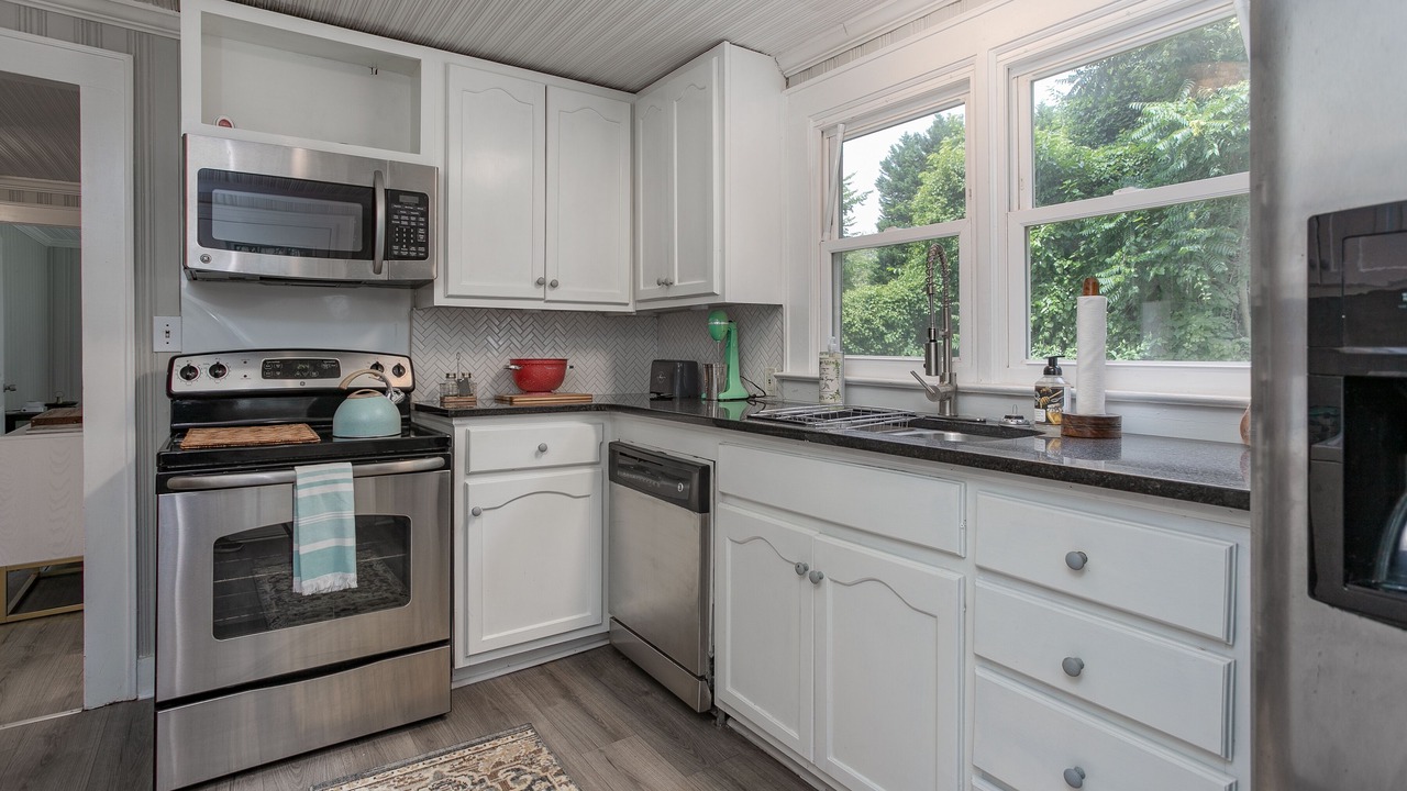 Photo of Kitchen in Old Irving Park