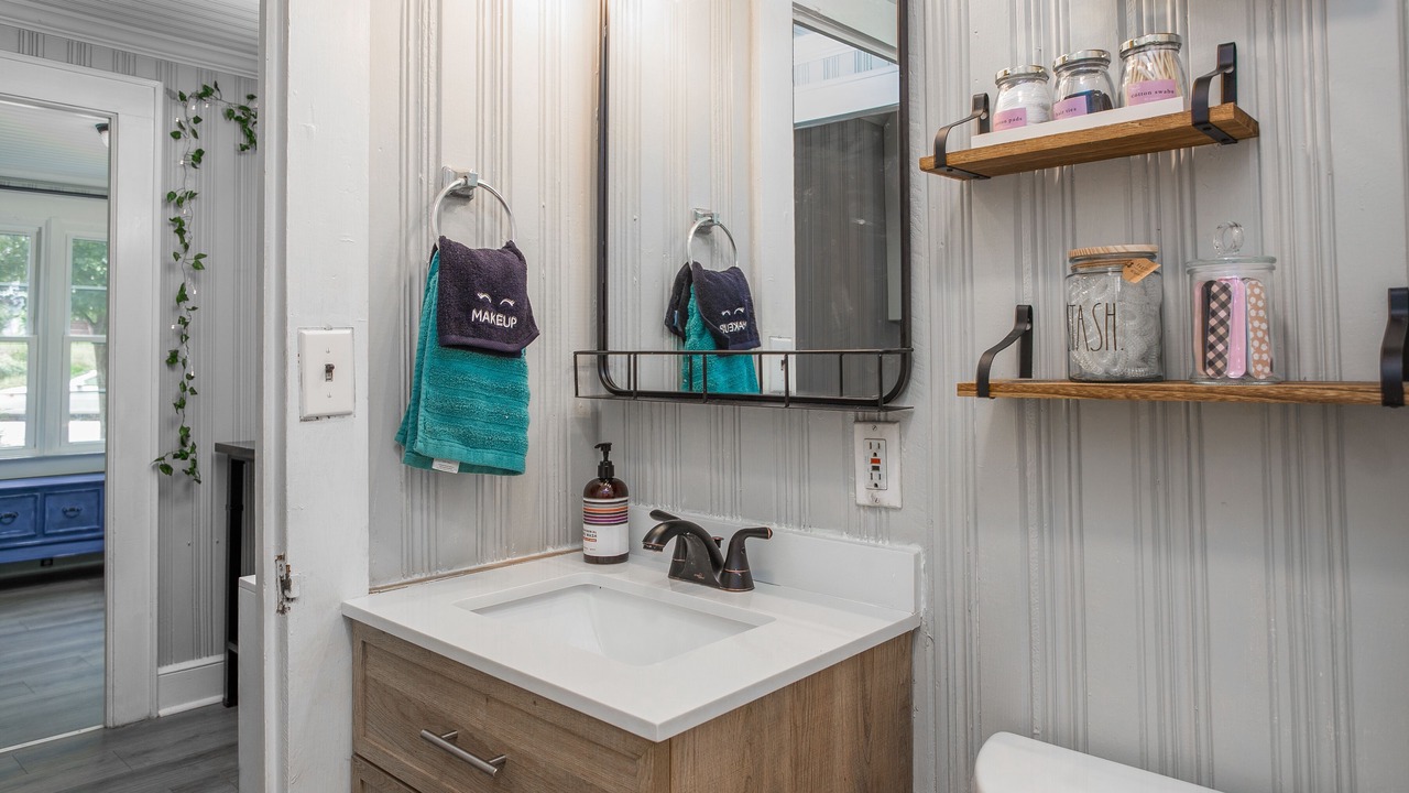 Photo of Bathroom in Old Irving Park