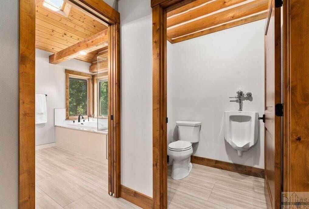 Photo of Bathroom in Nye