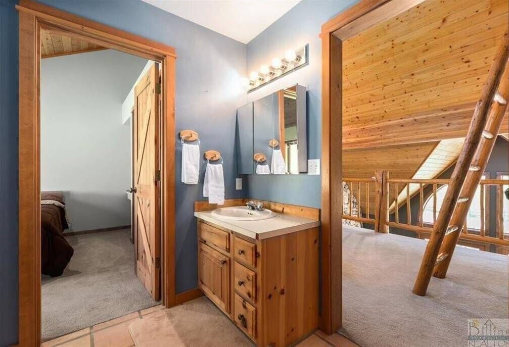 Photo of Bathroom in Nye