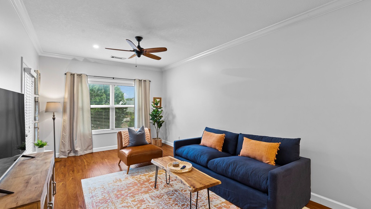 Photo of Livingroom in Auburn