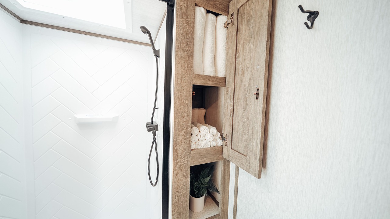 Photo of Bathroom in Lakeview