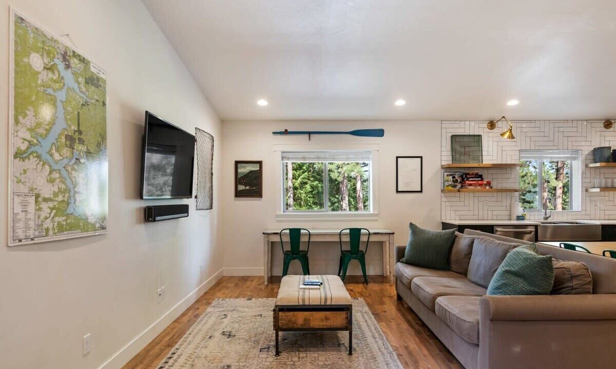 Photo of Livingroom in Post Falls