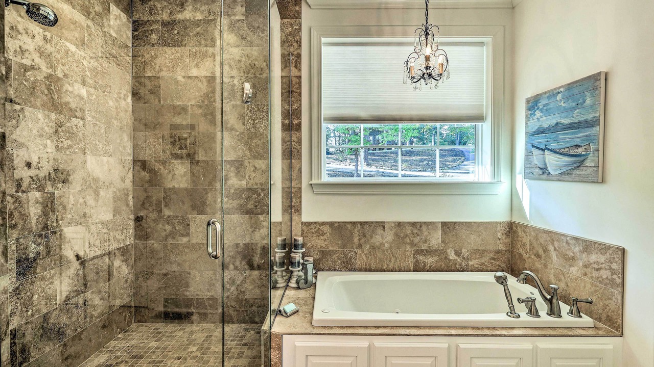 Photo of Bathroom in Iuka