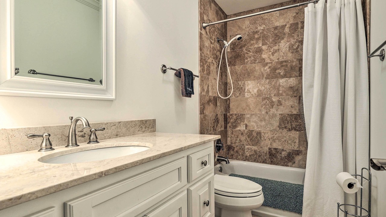 Photo of Bathroom in Iuka