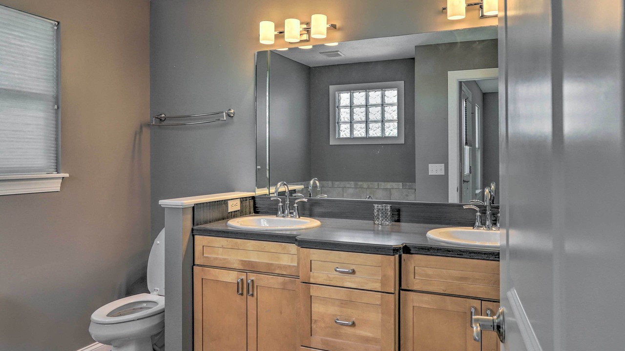 Photo of Bathroom in Tremont