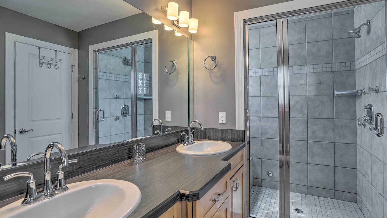 Photo of Bathroom in Tremont