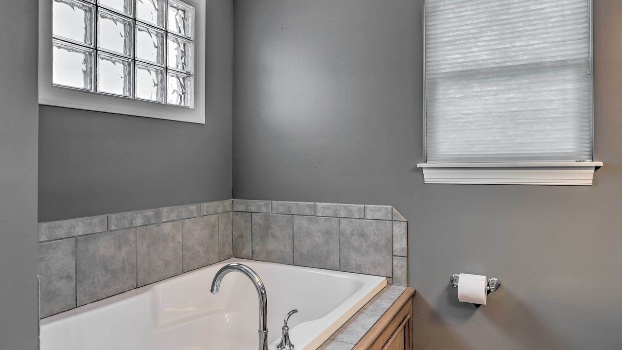Photo of Bathroom in Tremont