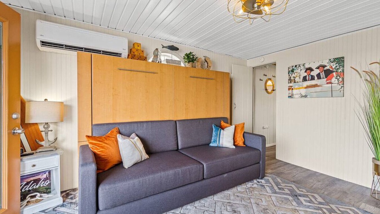 Photo of Livingroom in Bayview