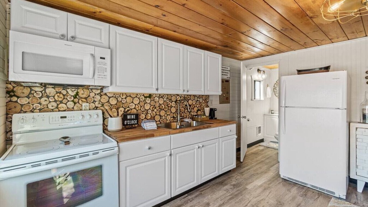 Photo of Kitchen in Bayview