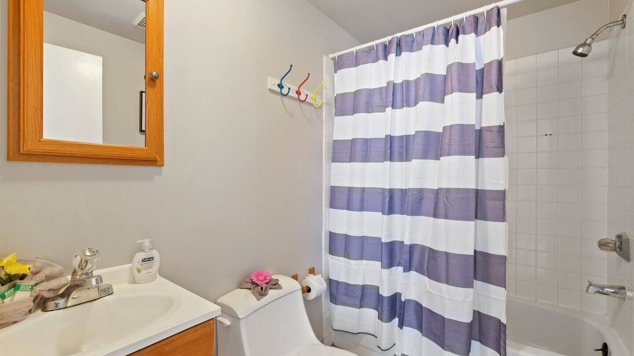 Photo of Bathroom in Graduate Hospital