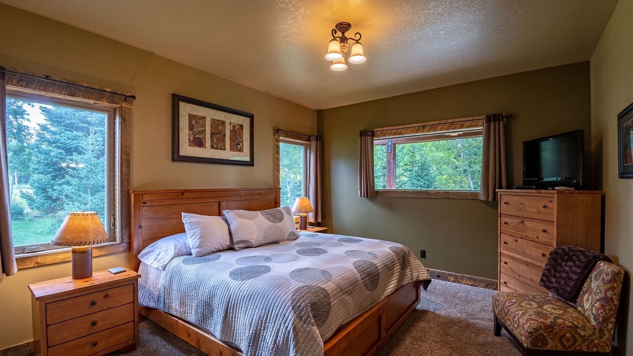 Photo of Bedroom in Lazy Acres