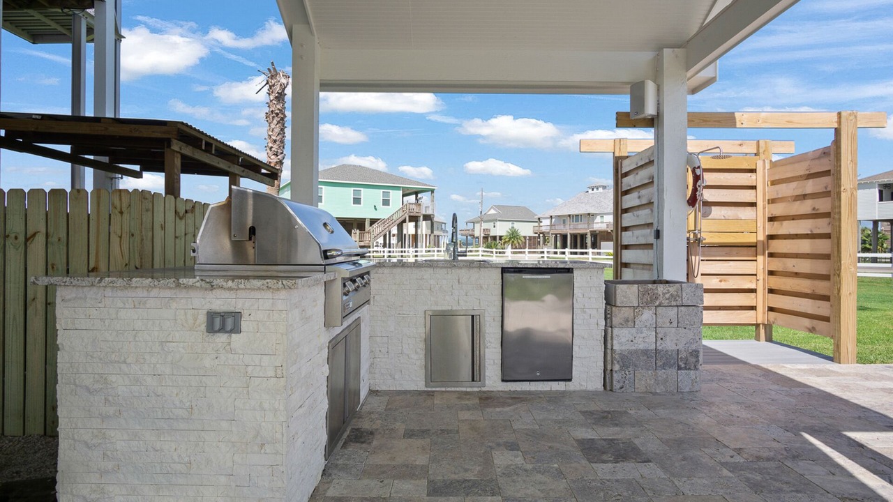 Photo of Patio Balcony in Crystal Beach