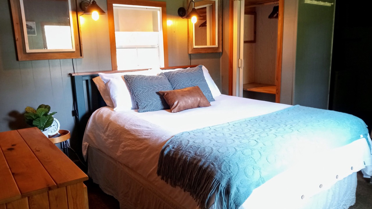 Photo of Bedroom in Adamsville