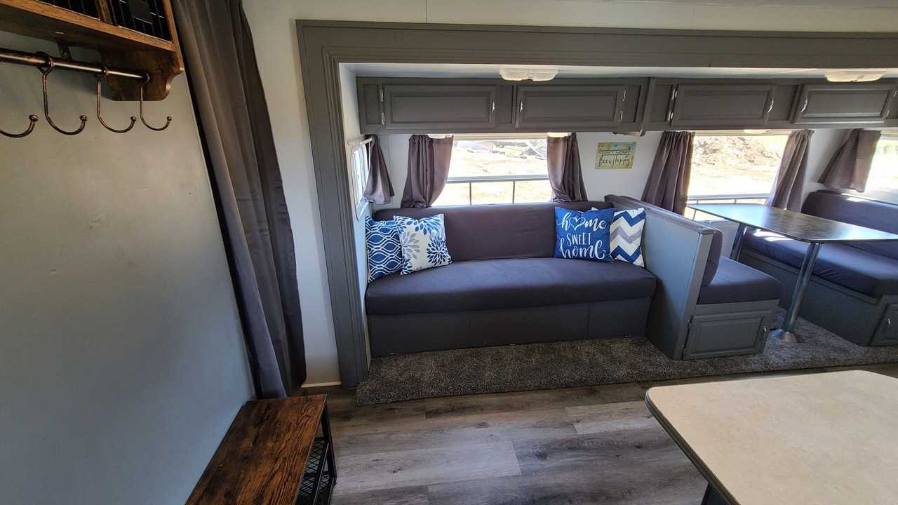 Photo of Livingroom in Custer