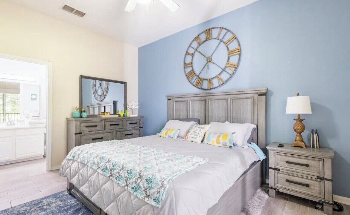 Photo of Bedroom in Bahama Bay
