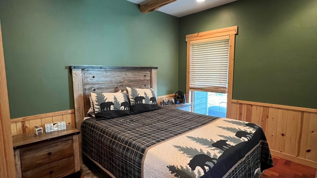 Photo of Bedroom in Alpine Northeast