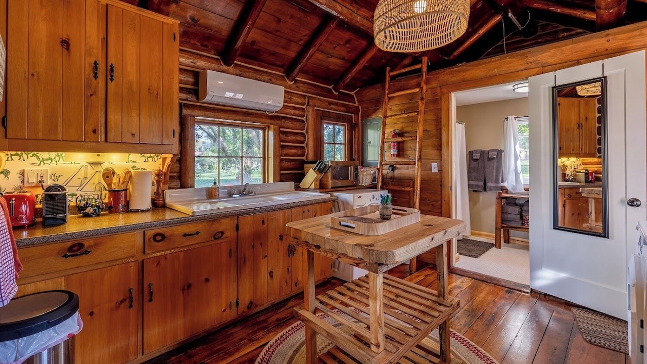 Photo of Bathroom in Shell