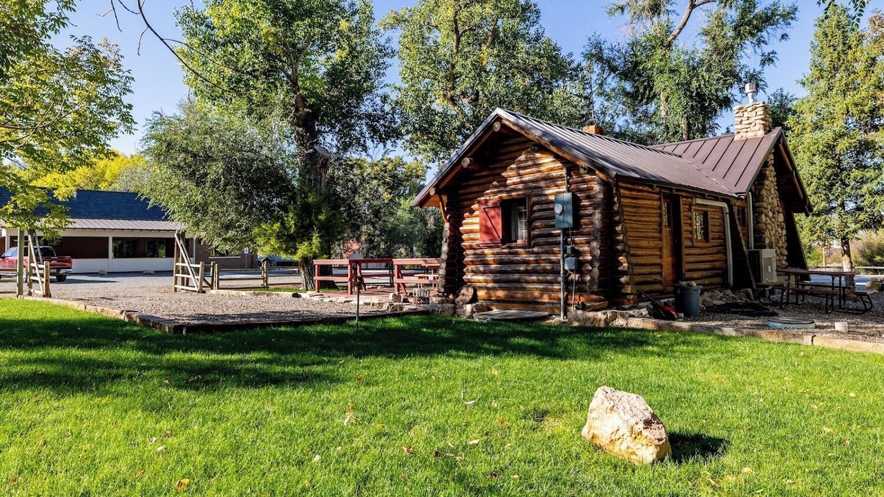 Photo of Outdoor in Shell