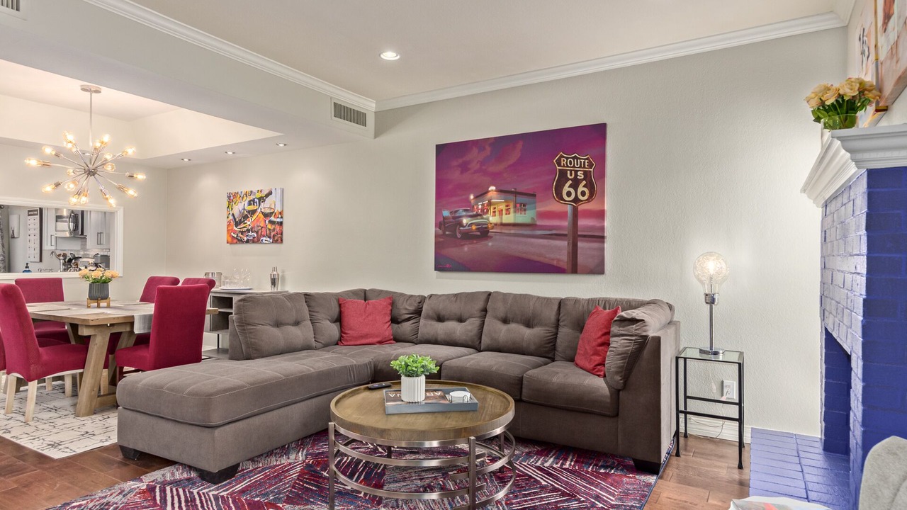 Photo of Livingroom in Camelback East