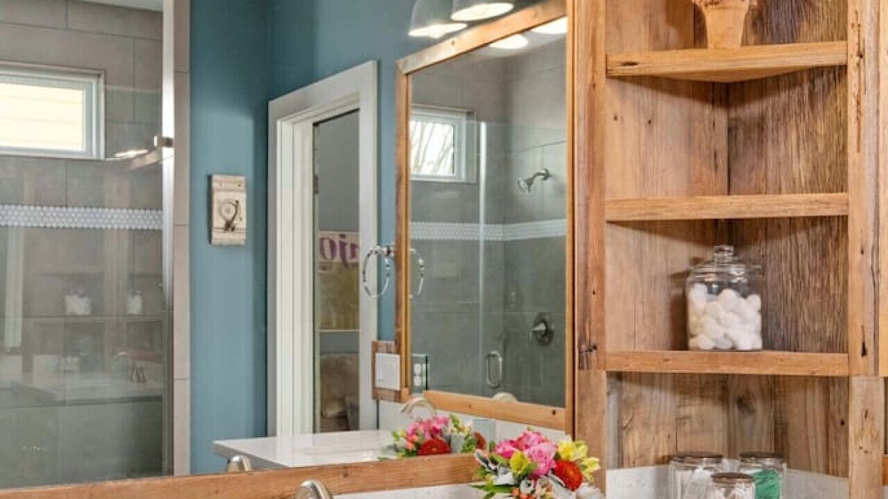 Photo of Bathroom in Rosedale