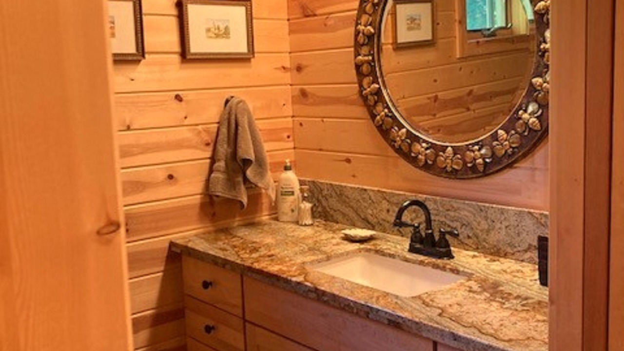 Photo of Bathroom in Sheridan