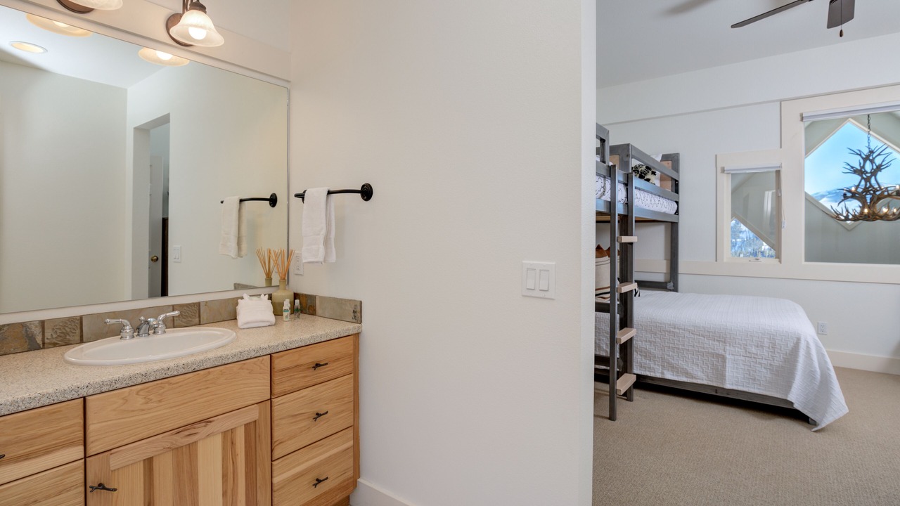 Photo of Bathroom in Saddle Ridge