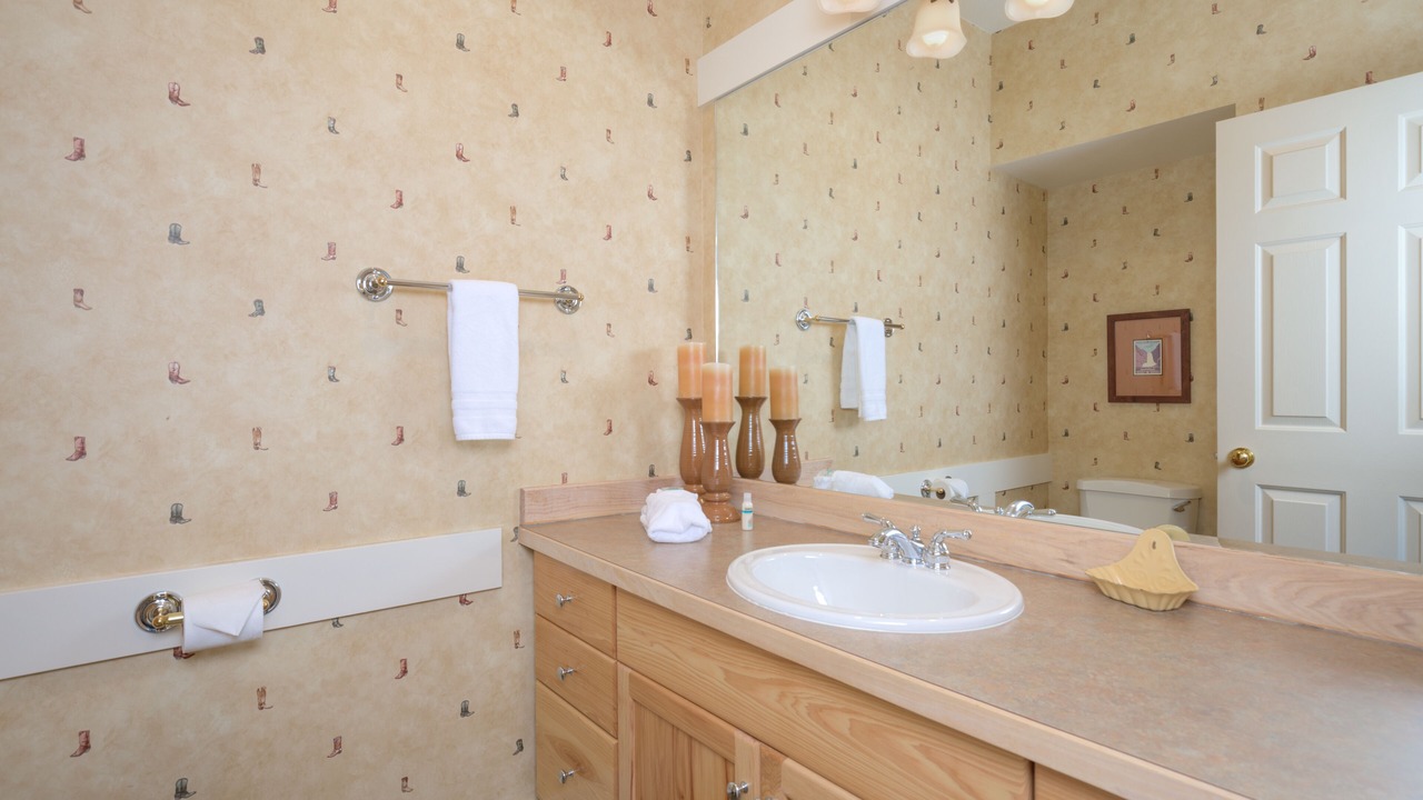 Photo of Bathroom in Saddle Ridge