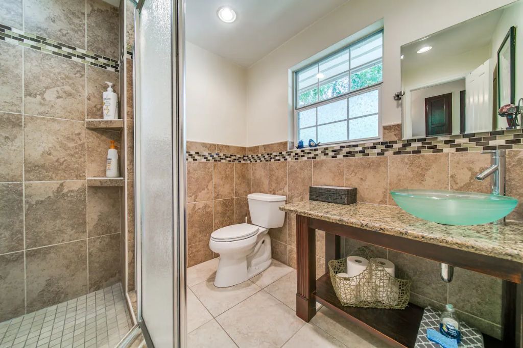 Photo of Bathroom in Universal City