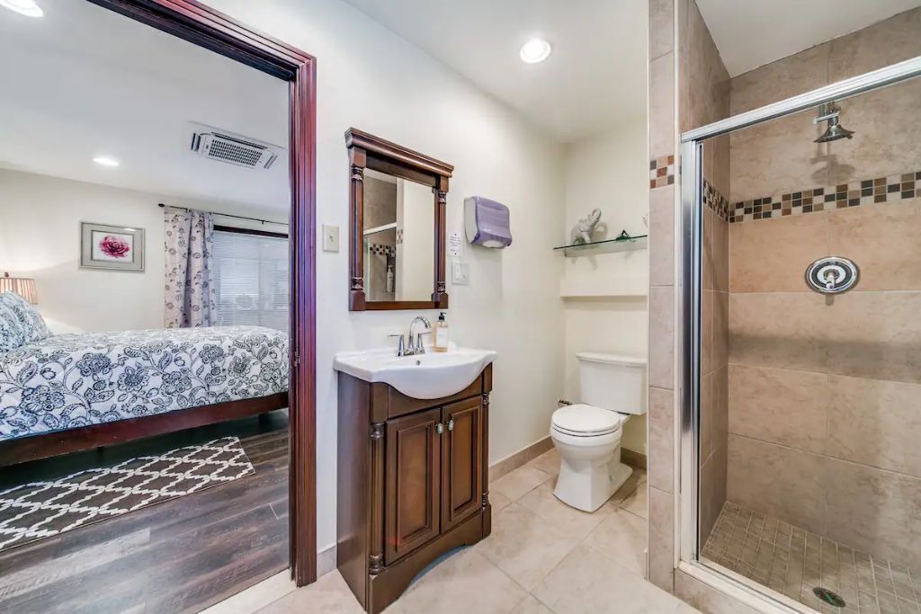 Photo of Bathroom in Universal City