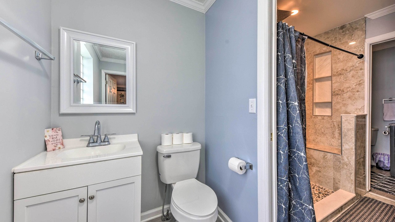 Photo of Bathroom in Brown Island