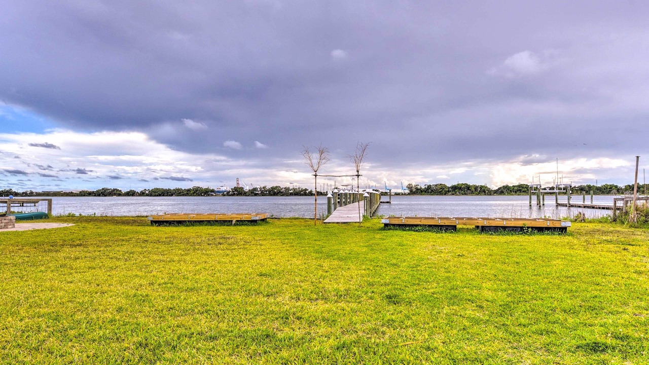 Photo of Outdoor in Brown Island