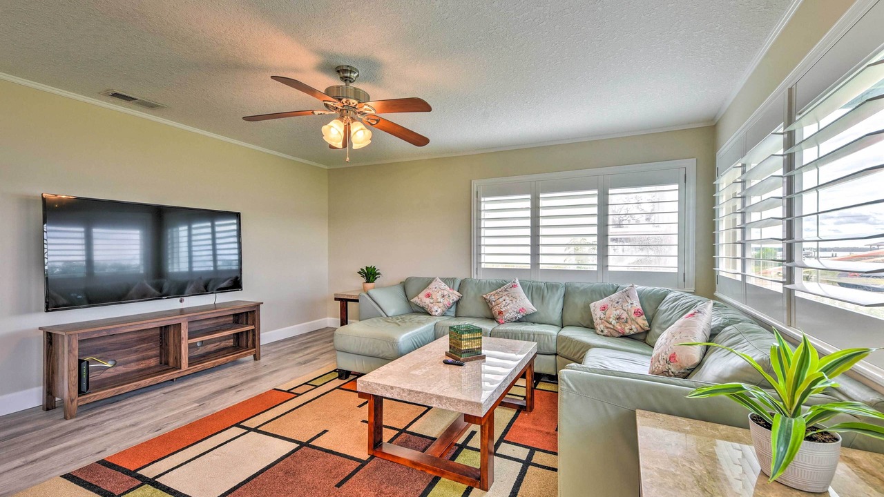Photo of Livingroom in Brown Island